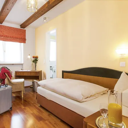 Hotel Muenchner Hof Und Blauer Turm 4*