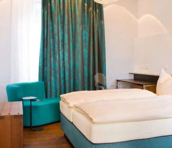 Hotel Muenchner Hof Und Blauer Turm 4*