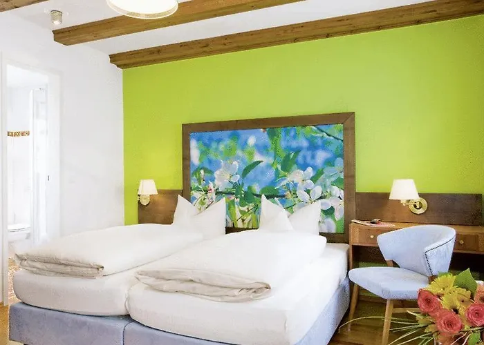 Muenchner Hof Und Blauer Turm Hotel 4*