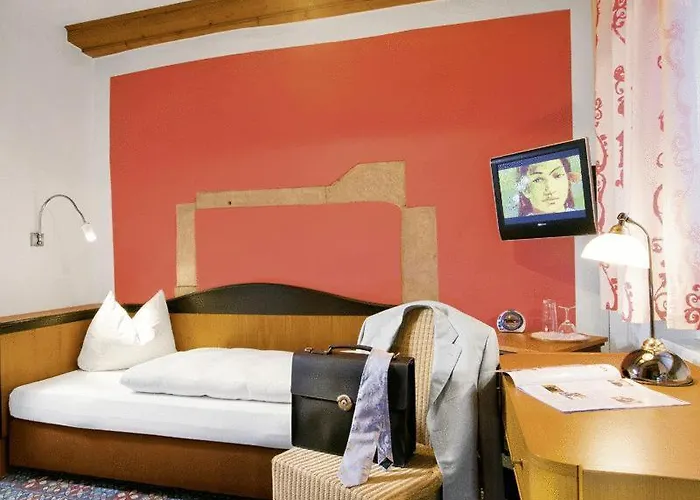 Muenchner Hof Und Blauer Turm Hotel 4*