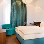 Hotel Muenchner Hof Und Blauer Turm 4*