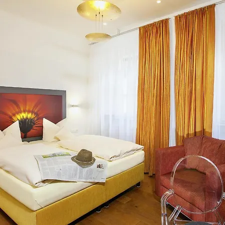 Hotel Muenchner Hof Und Blauer Turm 4*