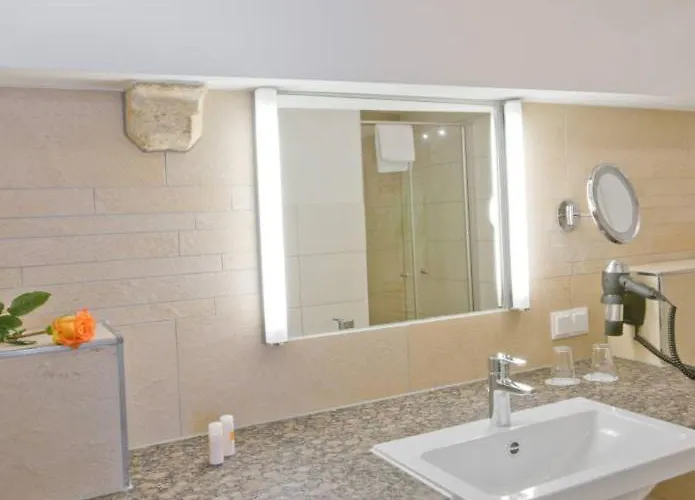 Muenchner Hof Und Blauer Turm Ξενοδοχείο 4*