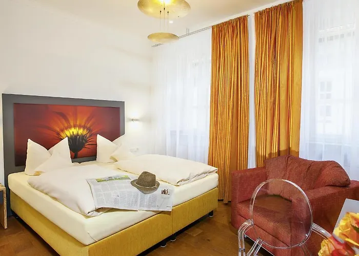 Готель Muenchner Hof Und Blauer Turm 4*