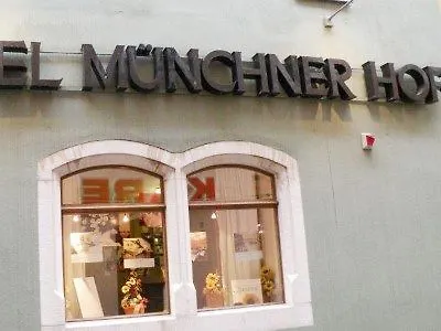 Muenchner Hof Und Blauer Turm Готель 4*